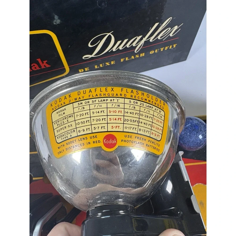 Vintage Kodak Duaflex II Camera De Luxe Flash Outfit Kit Box Bulbs
